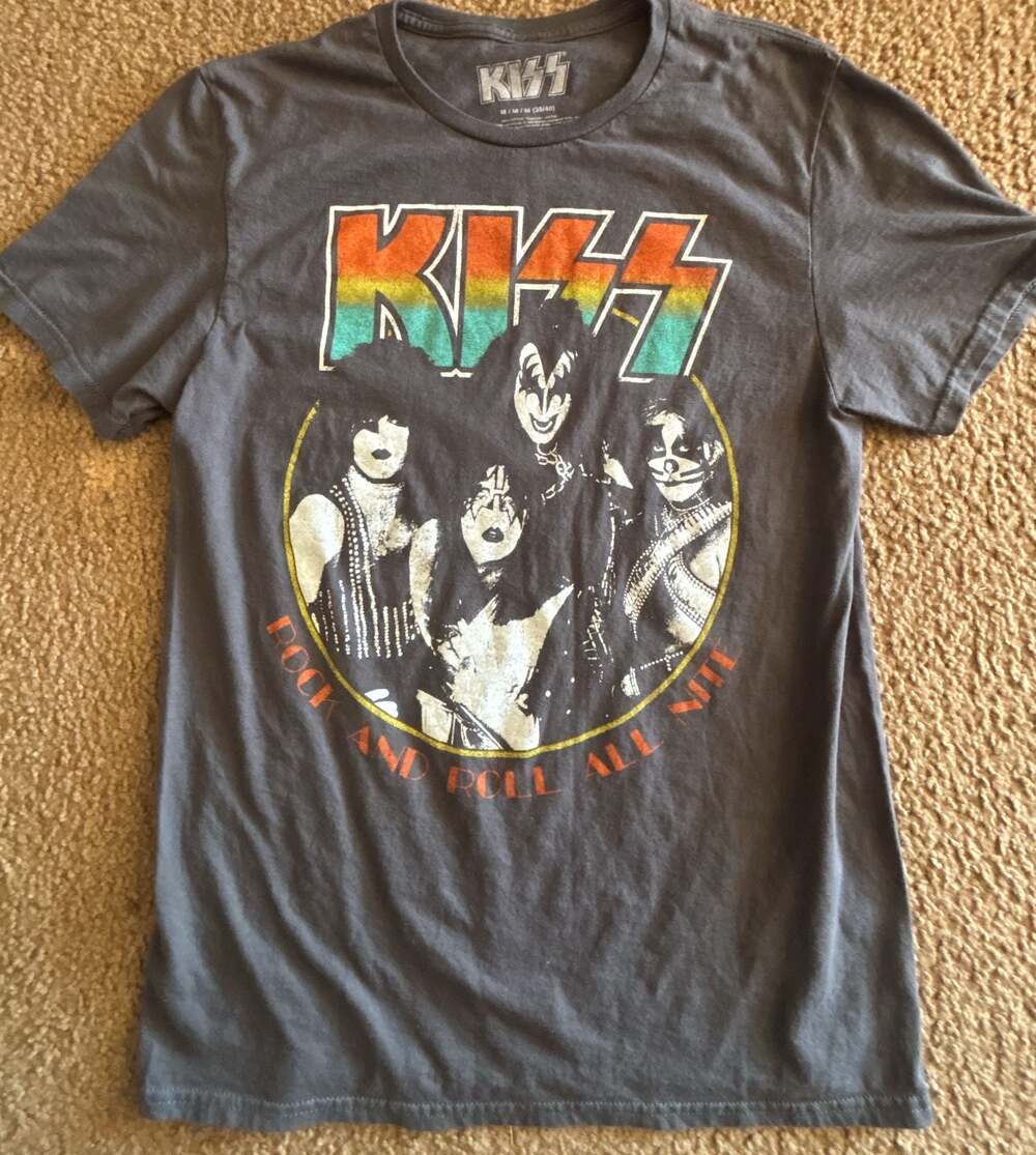 KISS Rock And Roll All Nite T-Shirt Gray Short Sleeve Crew Neck Size M (38/40)